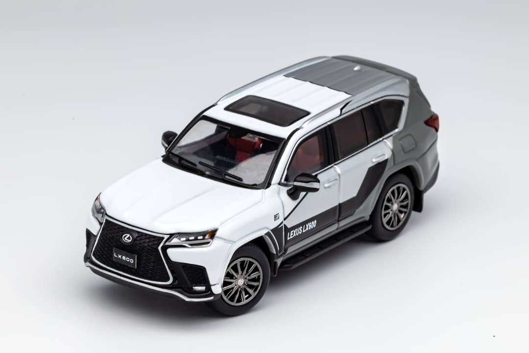 Lexus LX600 Sport BLACK / SPORT LATTE / WHITE 1:64 by GCD