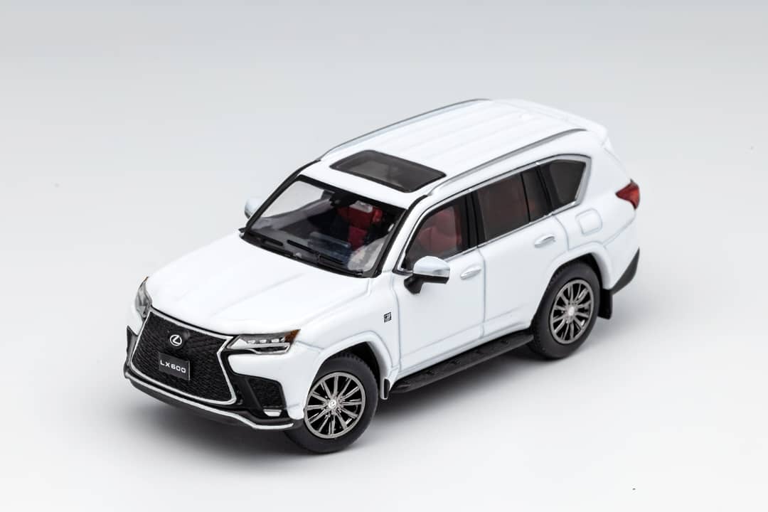 Lexus LX600 Sport BLACK / SPORT LATTE / WHITE 1:64 by GCD