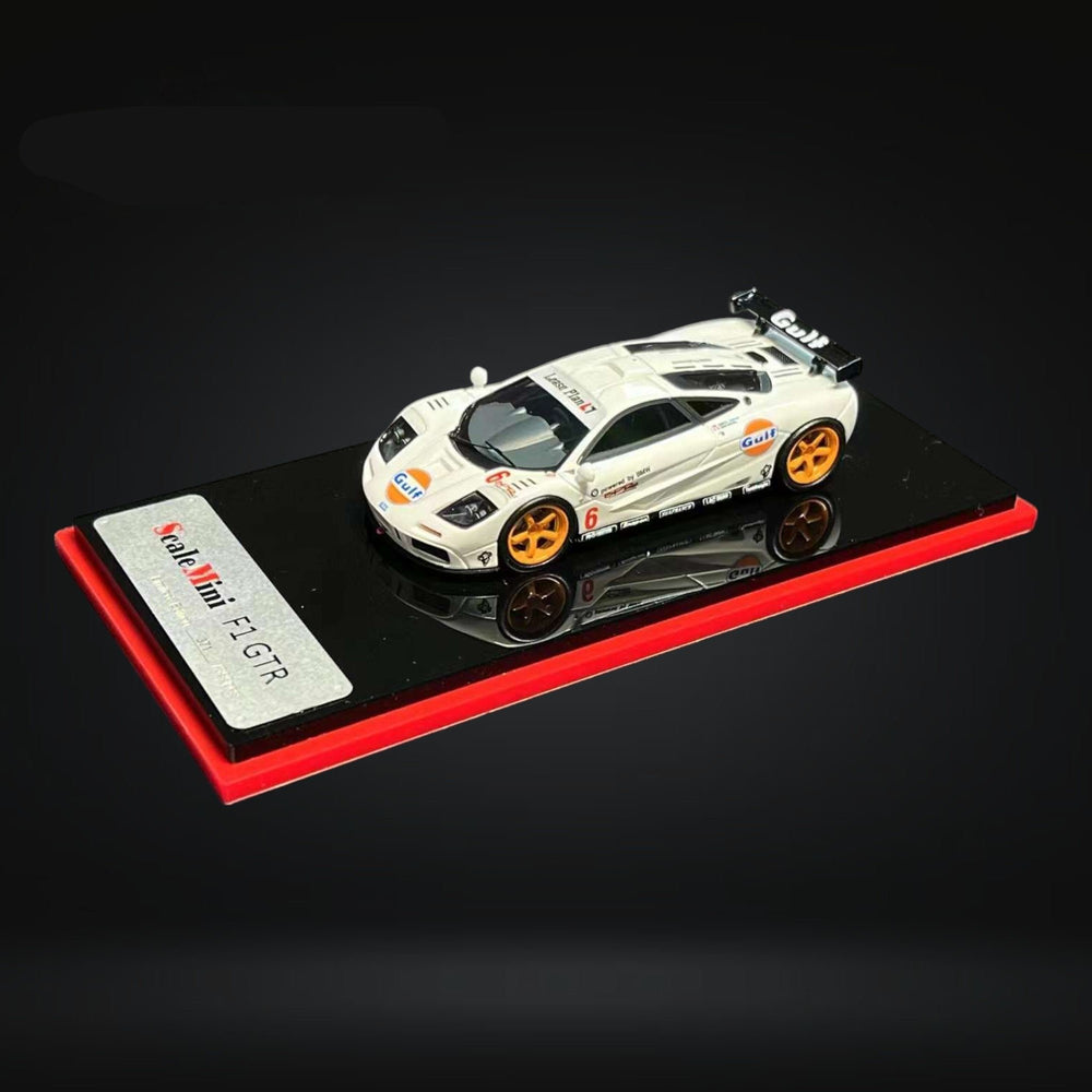 McLaren F1 GTR Gulf Livery #6 Resin Model Limited to 399 PCS 1:64 by Scale Mini Mounted Angled Passenger View