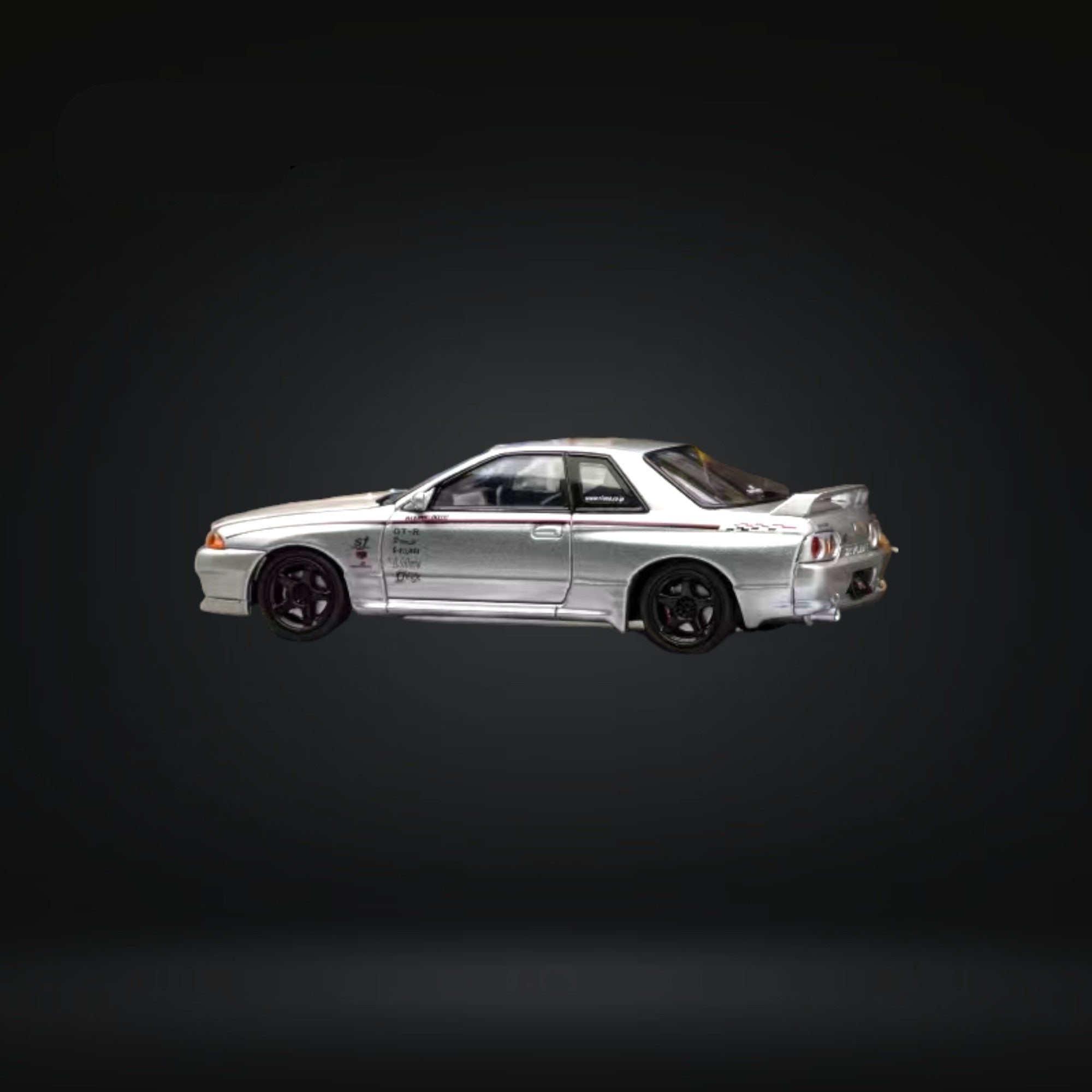 Nissan Skyline R32 GT-R 3rd Gen Nismo S-Tune Silver Nismo Livery 1:64 by  Focal Horizon