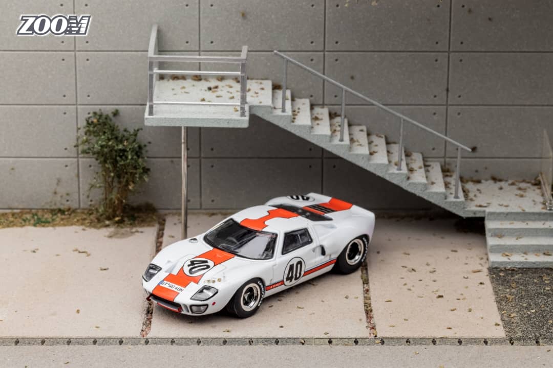 Ford GT40 MK1 White Gulf Livery #40 1:64 by Zoom Front View