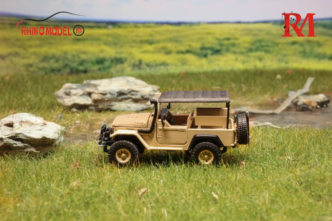 Toyota Land Cruiser FJ40 Pick Up Desert Yellow 1:64 by Rhino Model Scenic View