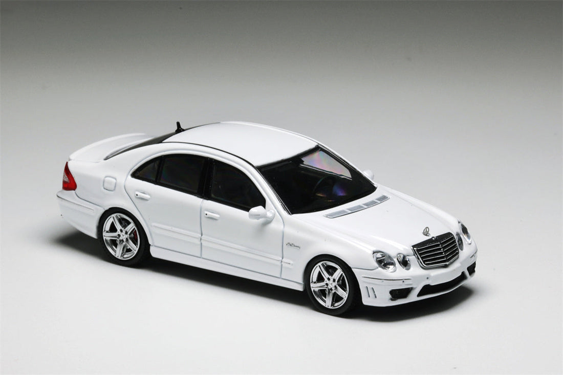 Mercedes-Benz E63 AMG W211 in White Limited to 599 Pcs 1:64 by MK Model 5