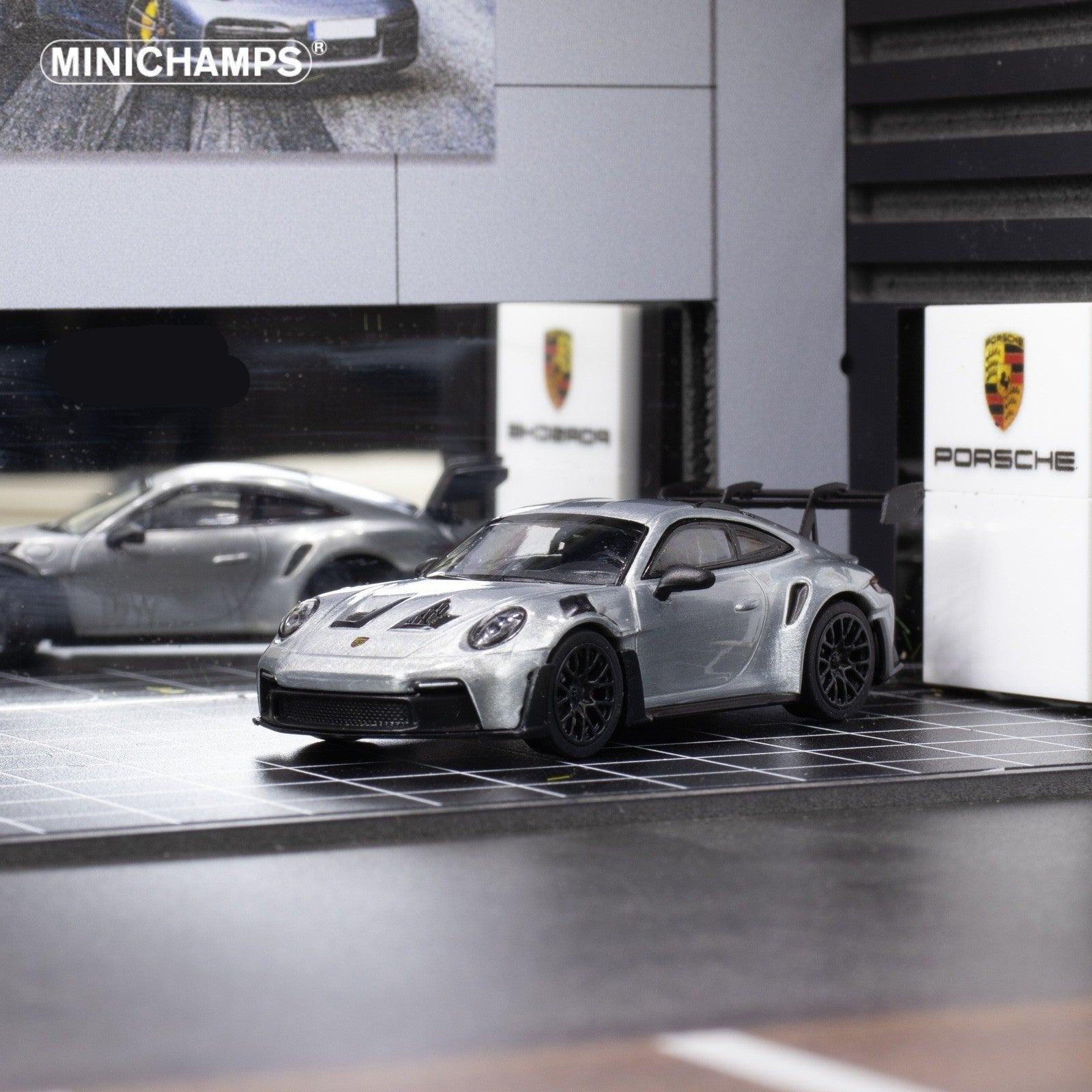 Porsche 911 GT3 RS in Raw Silver English Magazine Version 1:64 by