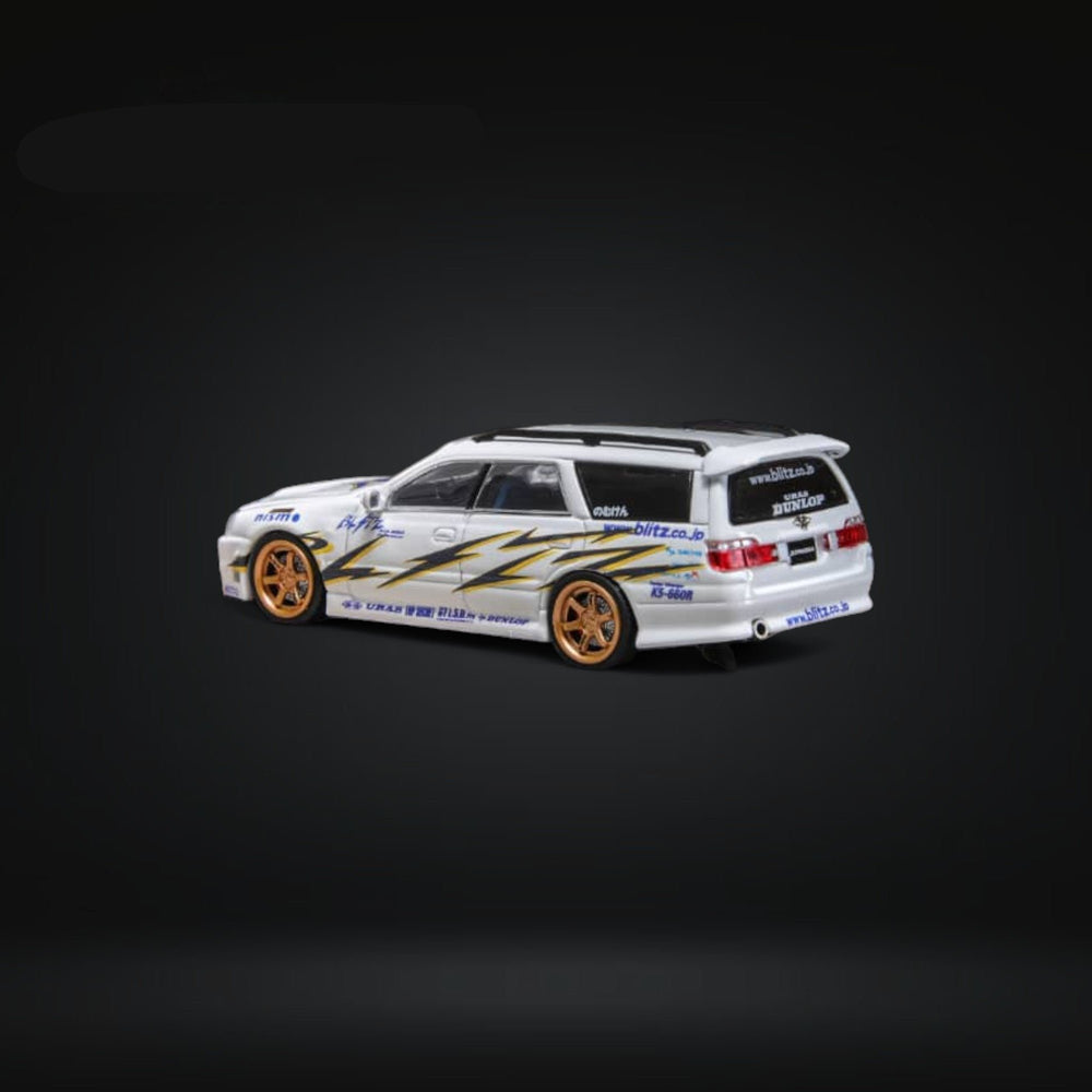 Nissan Stagea R34 Wagon Blitz White Livery 1:64 by Zoom Angled Side View