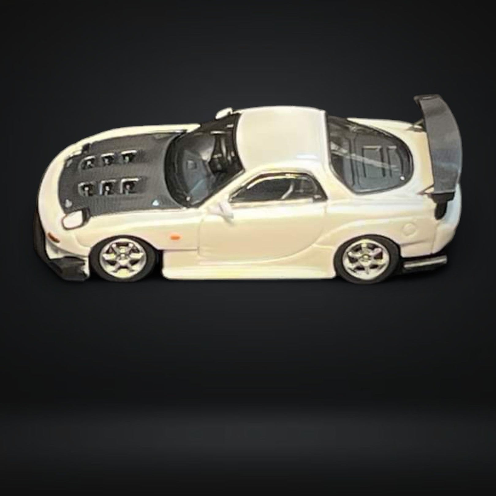 Mazda FD3S RX-7 in Pearl White 1:64 by 123 Hobby 2