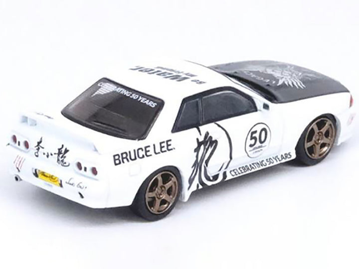 Nissan Skyline GT-R (R32) RHD (Right Hand Drive) White with Black Hood "Bruce Lee Legacy 50 Year Anniversary" 1/64 Diecast Model Car by Inno Models-1