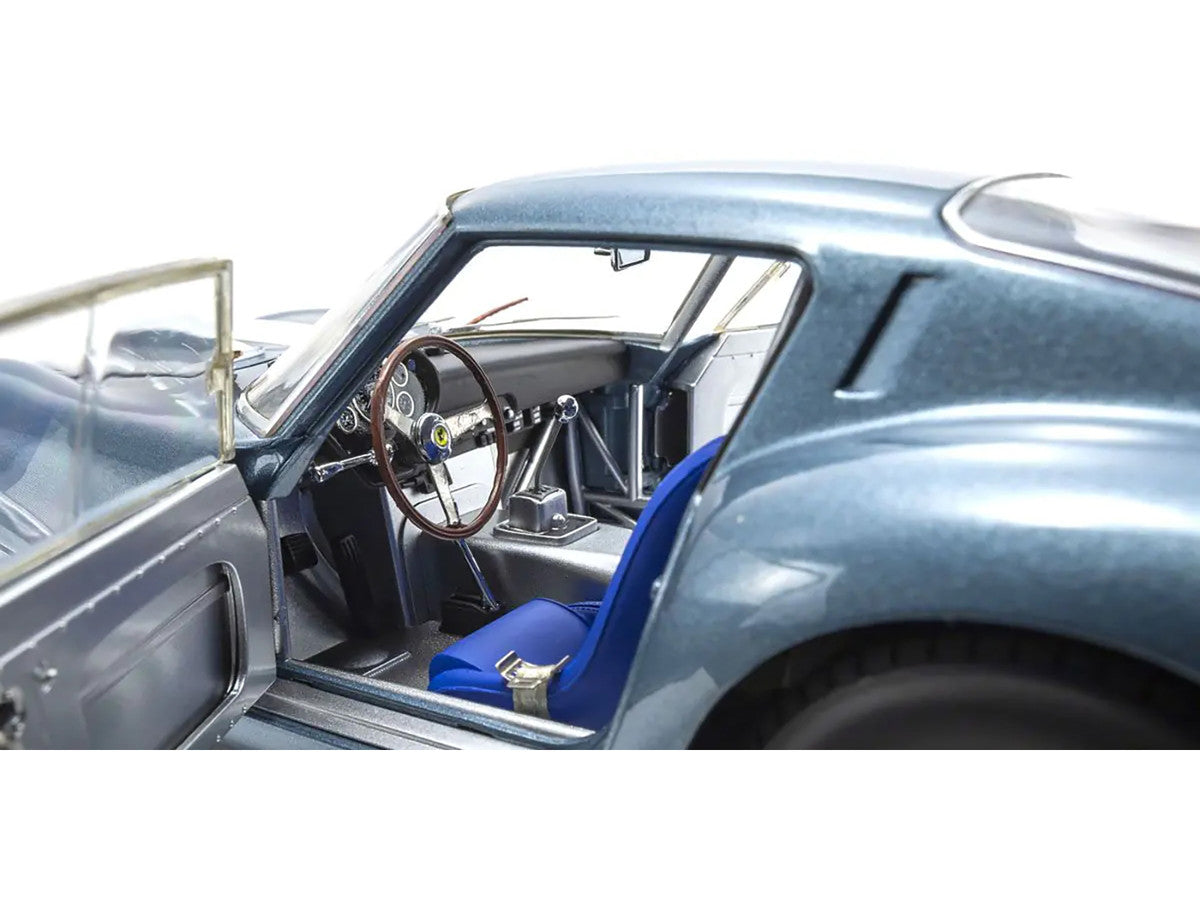 Ferrari 250 GTO #24 Phil Hill - Olivier Gendebien 2nd Place "Sebring 12 Hours" (1962) 1/18 Diecast Model Car by Kyosho-2