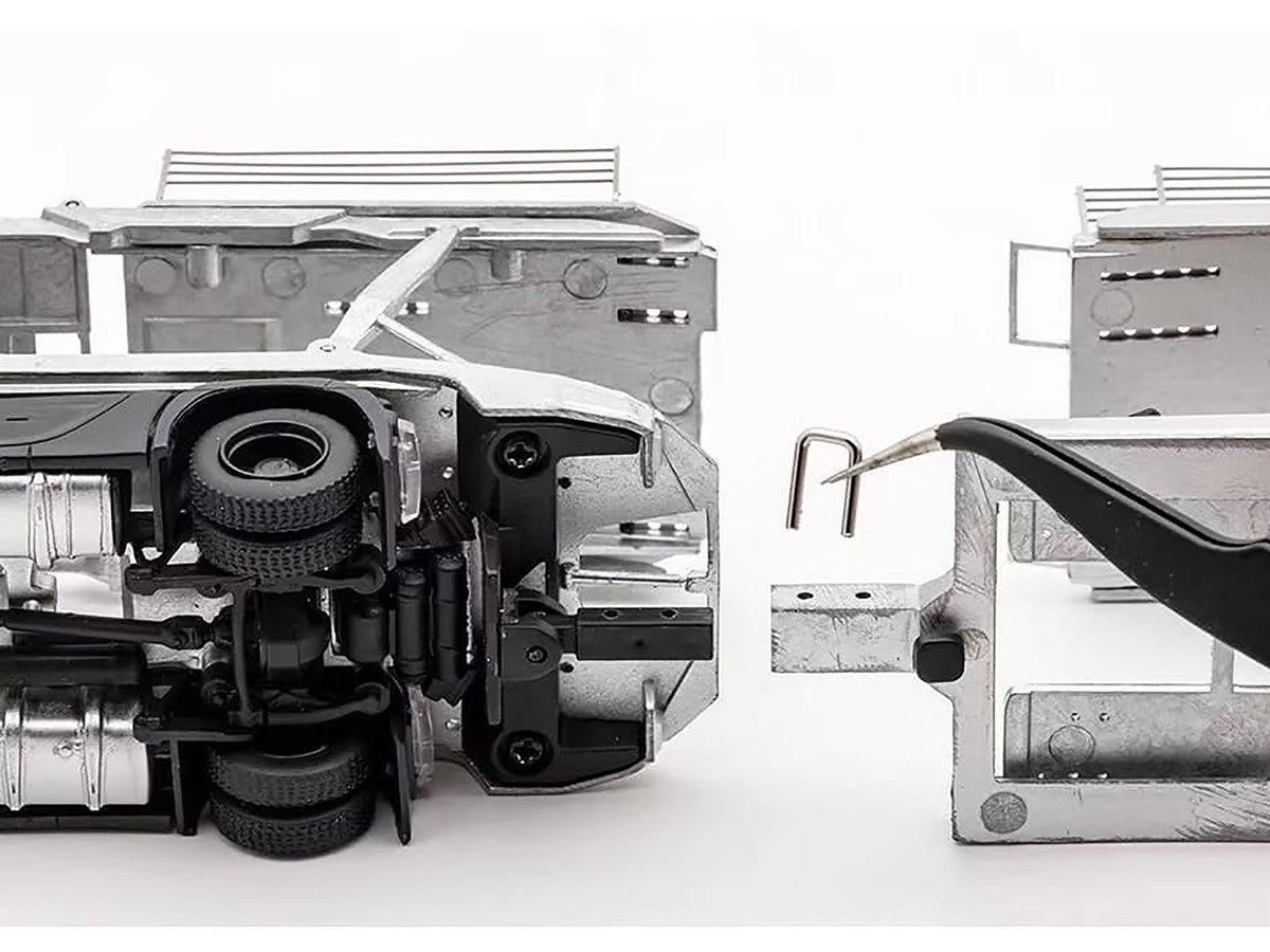 Mercedes-Benz Actros Auto Transporter White 1/64 Diecast Model by GCD-4