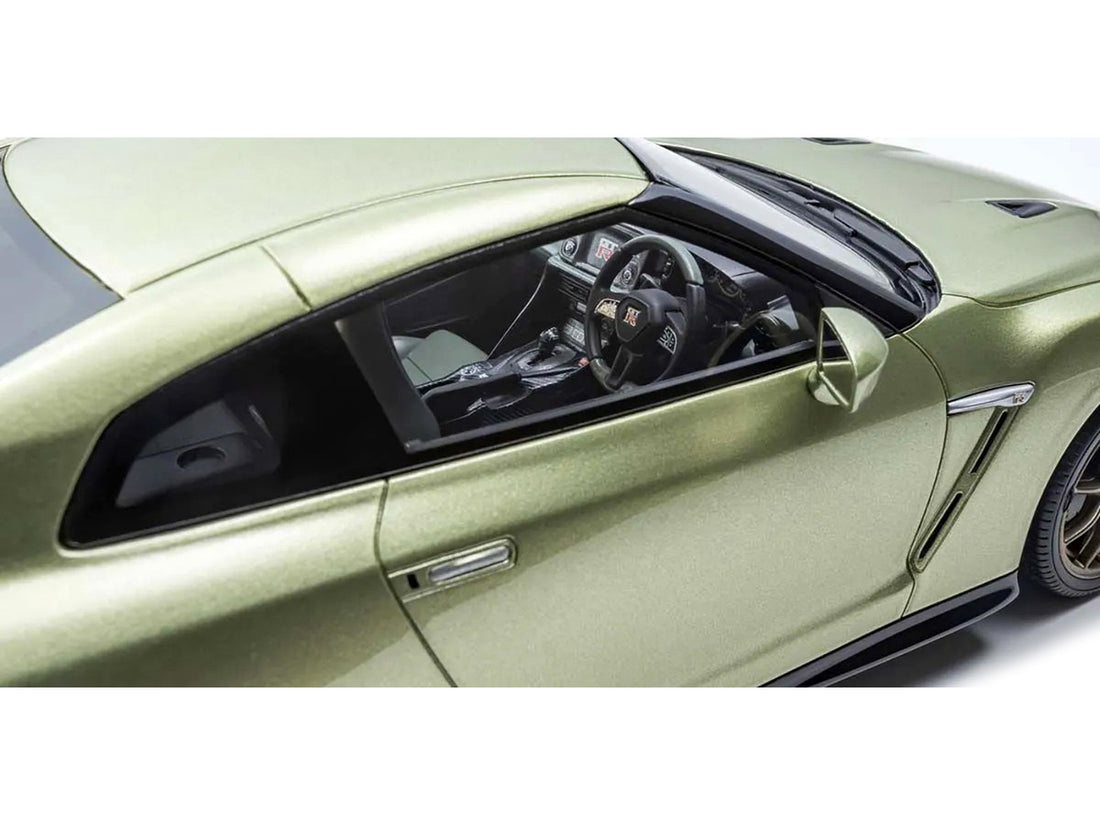 Nissan GT-R Premium Edition T-Spec RHD (Right Hand Drive) Millenium Jade Green Metallic 1/18 Model Car by Kyosho-1