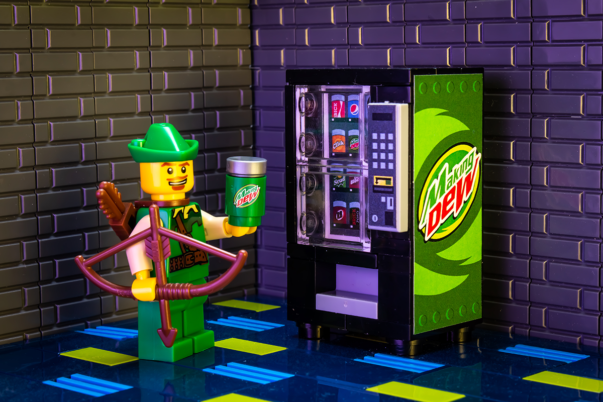 Making Dew - B3 Customs Soda Vending Machine made using LEGO parts 2