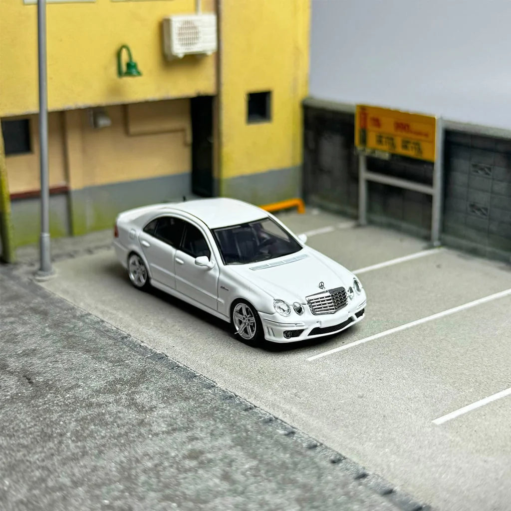 Mercedes-Benz E63 AMG W211 in White 1:64 Scale Diecast Model by MK Model Right Front / Side View