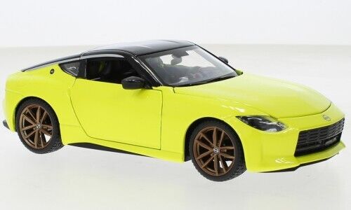 Nissan Z 2023 SE 1:24 diecast by Maisto | 32904-00000045 Passenger Side and Front View