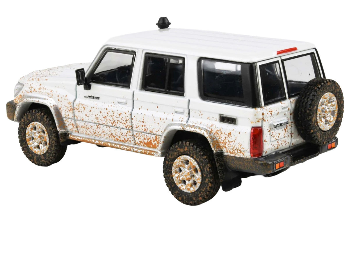 2014 Toyota Land Cruiser 76 White (Dirty Off Road Effect) 1/64 Diecast Model Car by Paragon Models-1