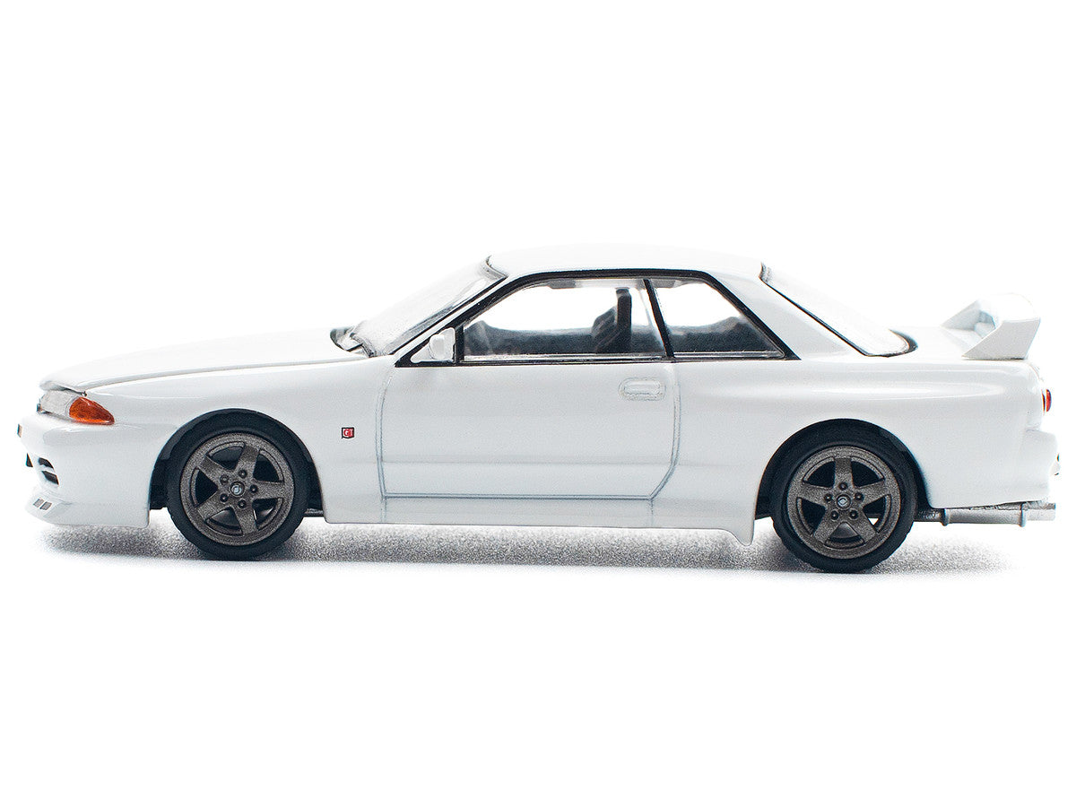 GTR R32 RHD (Right Hand Drive) Crystal White 1/64 Diecast Model Car by Pop Race-2