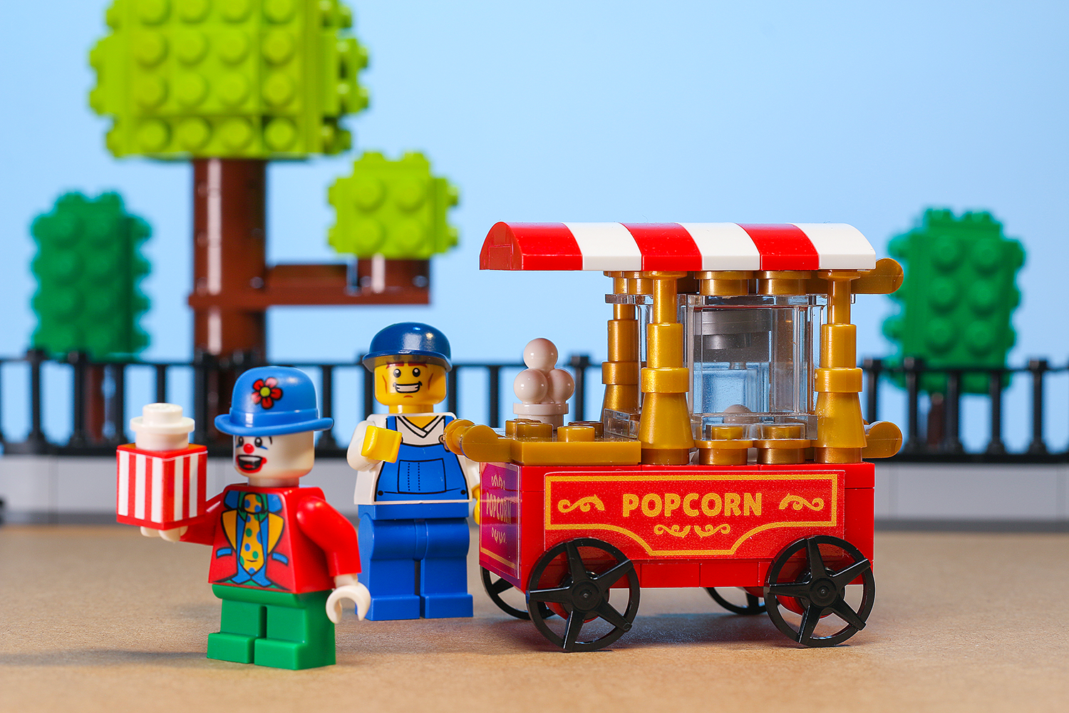 Popcorn Vending Cart Building Set made using LEGO parts 2