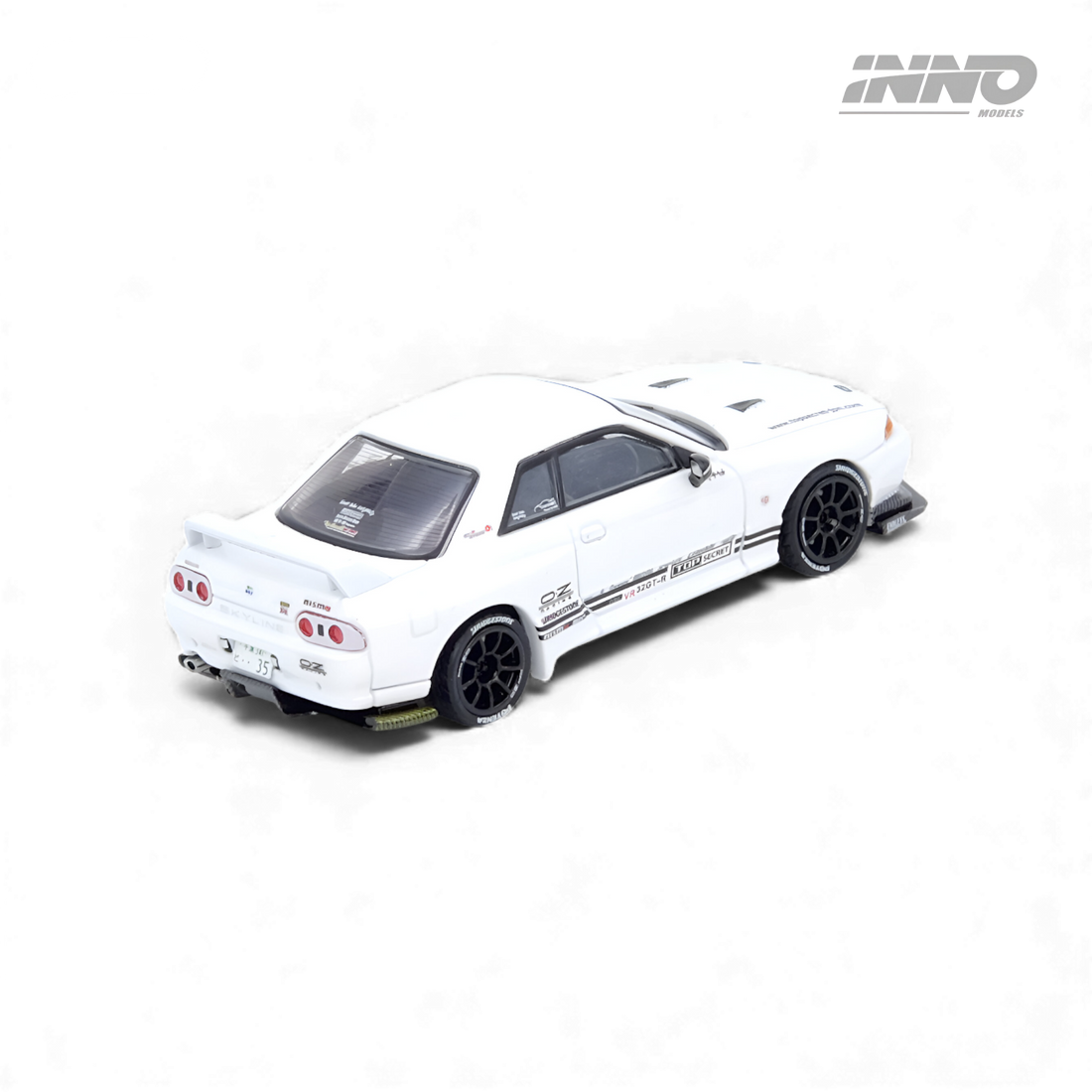 Nissan Top Secret VR32 GT-R White 1:64 by INNO64  3