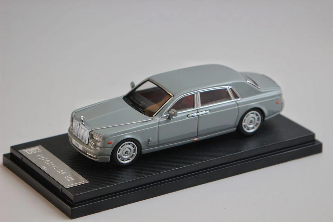 Rolls Royce Phantom VII 1:64 Scale Diecast Model by SW Gray Front and Passenger Side View