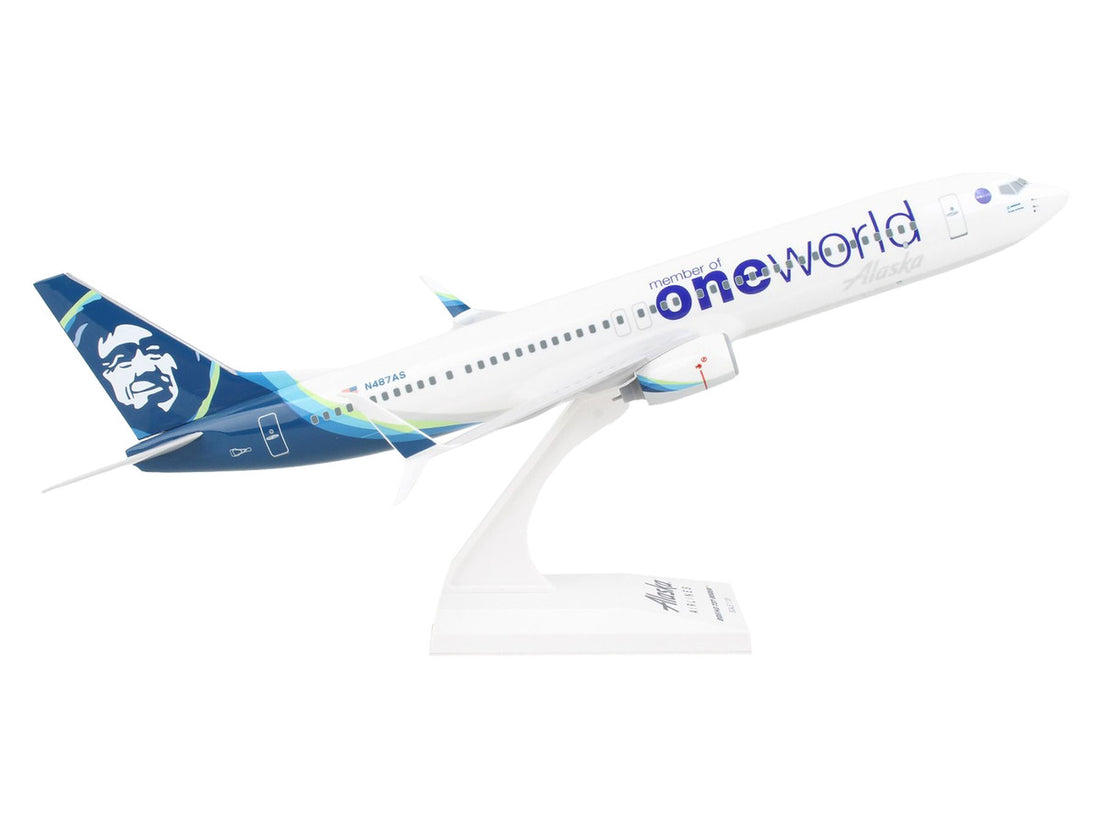 Boeing 737-900 Commercial Aircraft "Alaska Airlines - One World" (N487AS) White with Blue Tail (Snap-Fit) 1/130 Plastic Model by Skymarks-2