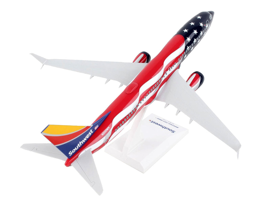 Boeing 737-800 Commercial Aircraft "Southwest Airlines - Freedom One" (N500WR) USA Flag Livery (Snap-Fit) 1/130 Plastic Model by Skymarks-2