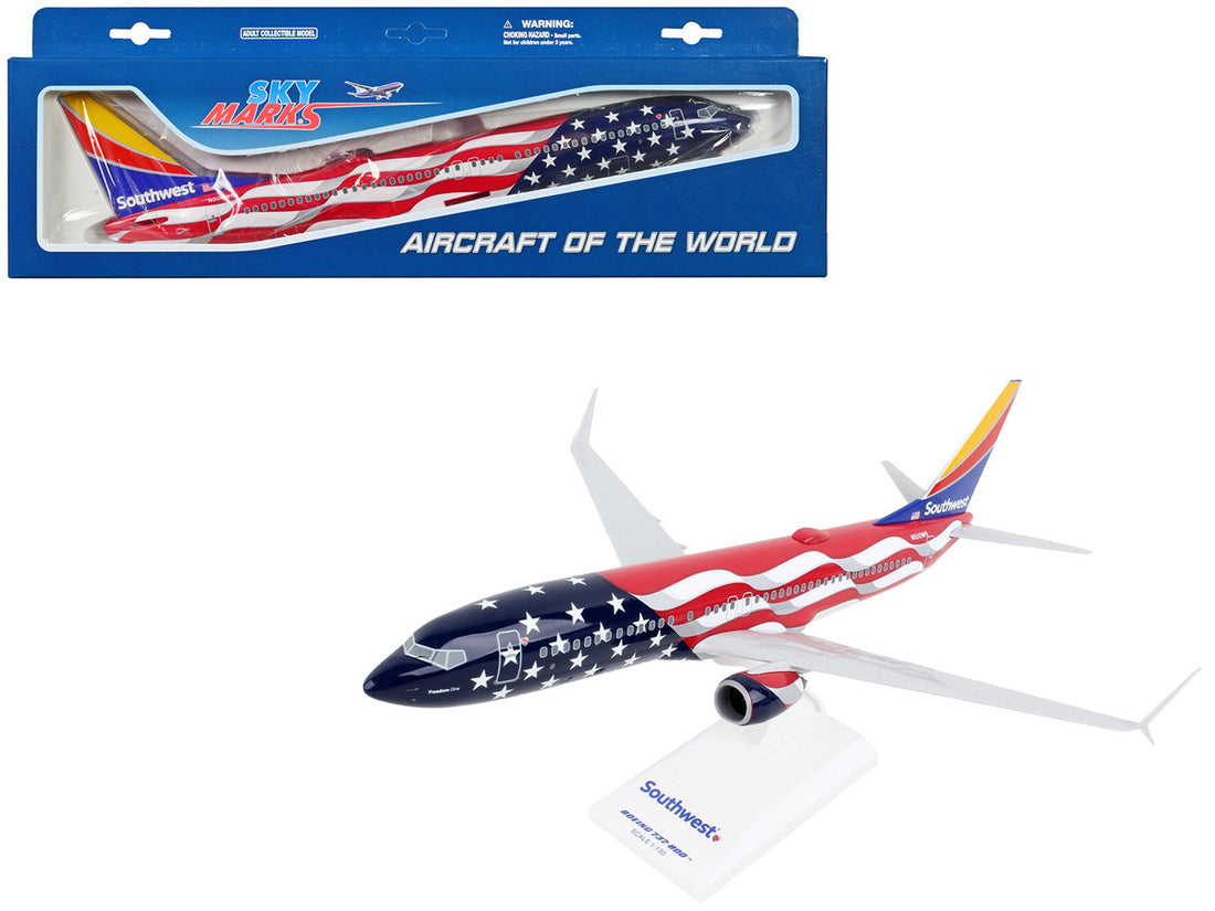 Boeing 737-800 Commercial Aircraft "Southwest Airlines - Freedom One" (N500WR) USA Flag Livery (Snap-Fit) 1/130 Plastic Model by Skymarks-0