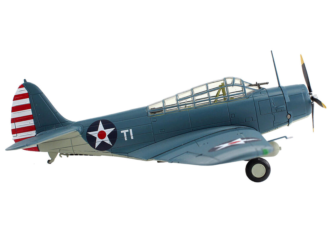 Douglas TBD-1 Devastator Bomber Aircraft "Lt. Cdr. James Brett VT-2 USS Lexington" (1942) United States Navy "SkyMax Models" Series 1/72 Diecast Model by Hobby Master-0