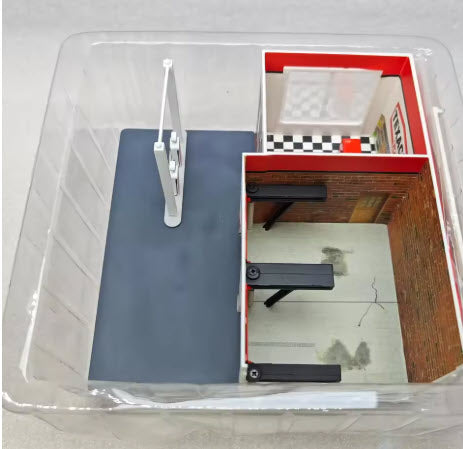 Texaco Vintage Gas Station Diorama 1:64 by Greenlight (Pre-order) 4