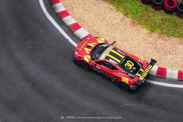 Tarmac Works Hobby64 Ferrari 458 Italia GT3 MOMO Pirelli WC 2015 1:64 T64-074-15PWC30. Top View