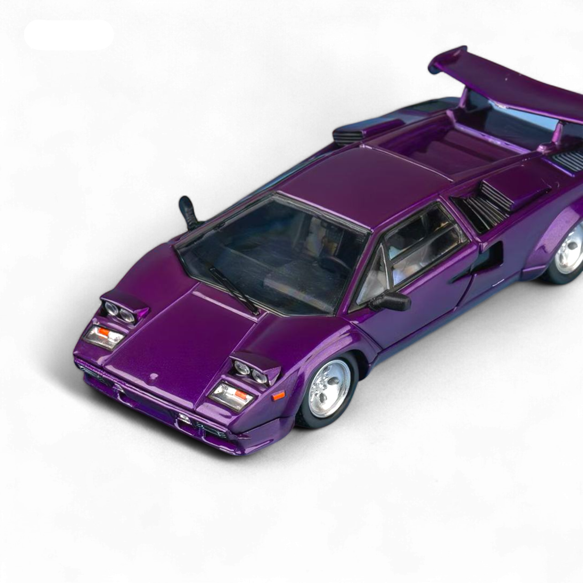 Countach LP5000S - Metallic Purple w/ Wing 1:64 by Findclassically