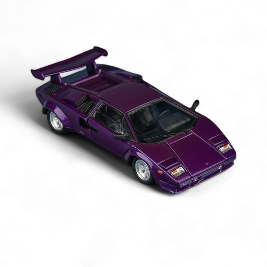 Countach LP5000S - Metallic Purple w/ Wing 1:64 by Findclassically 5