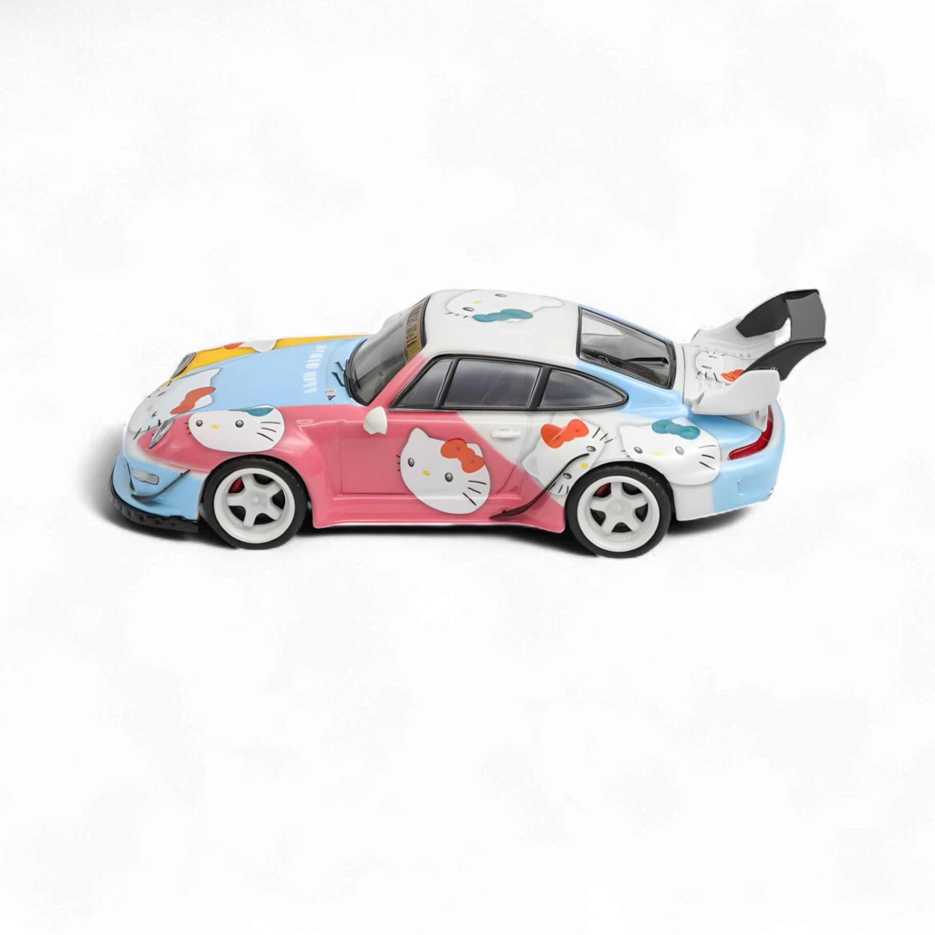 Porsche RWB 993 – Hello Kitty Livery 1:64 by Flame  2