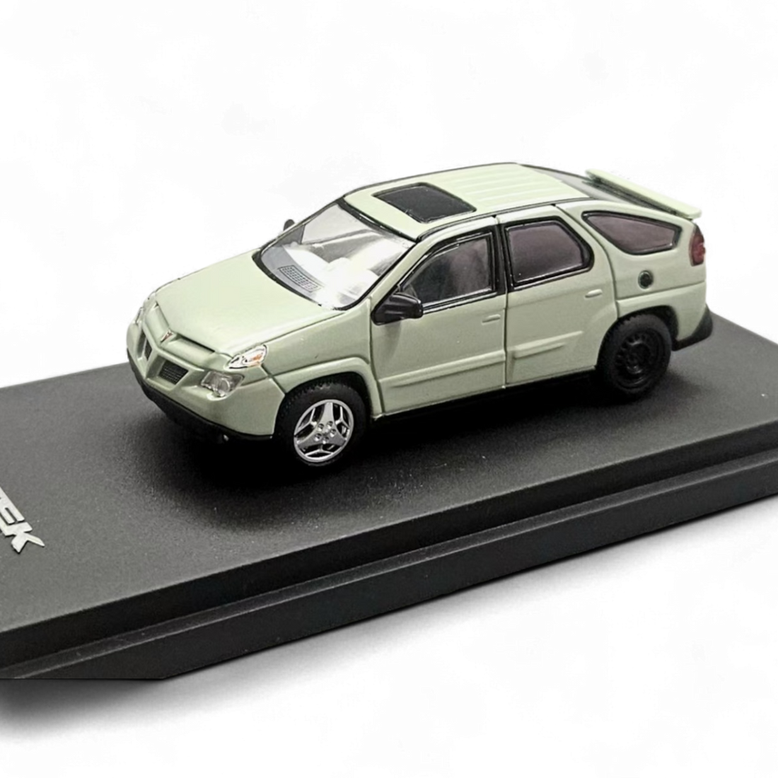 Pontiac Aztek – Fern Green (Beijing 2025 Limited Edition) 1:64 by GOC