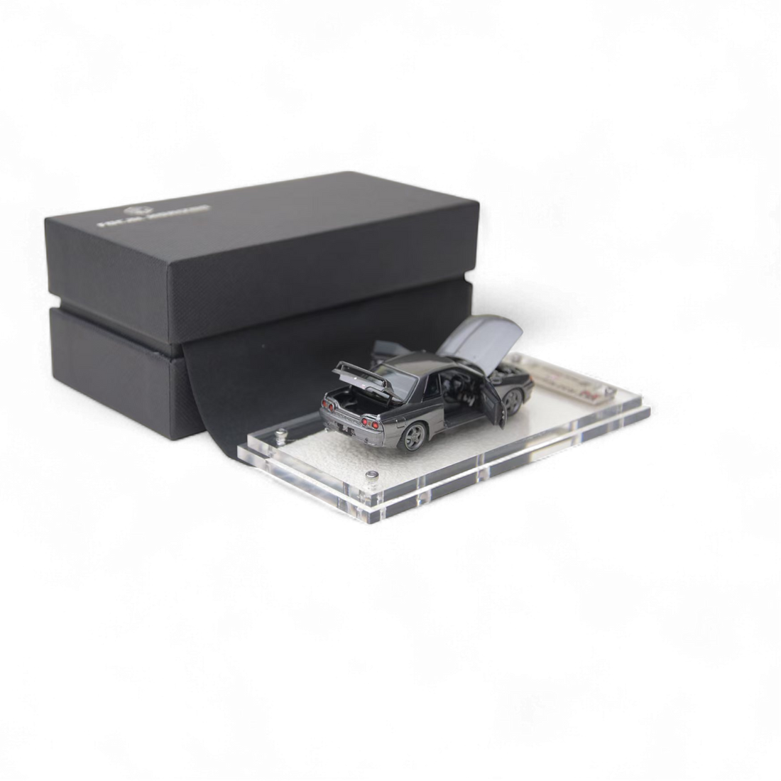 Nissan Skyline GT-R R32 Nismo S-Tune Gun Grey 1:64 by Focal Horizon  3