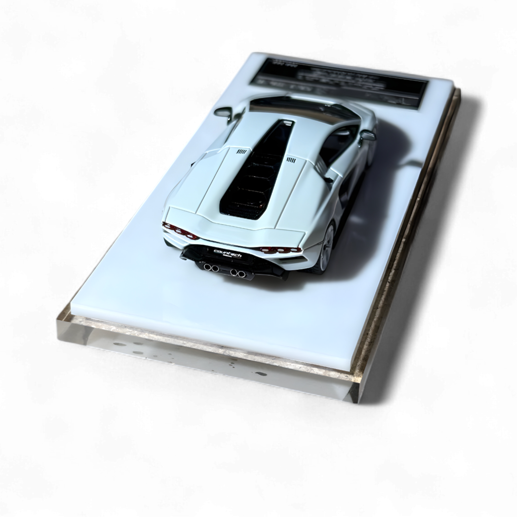 NEO COUNTACH LPI 800-4 BIANCO SIDERALE 1:64 Resin by Fuelme Model 5