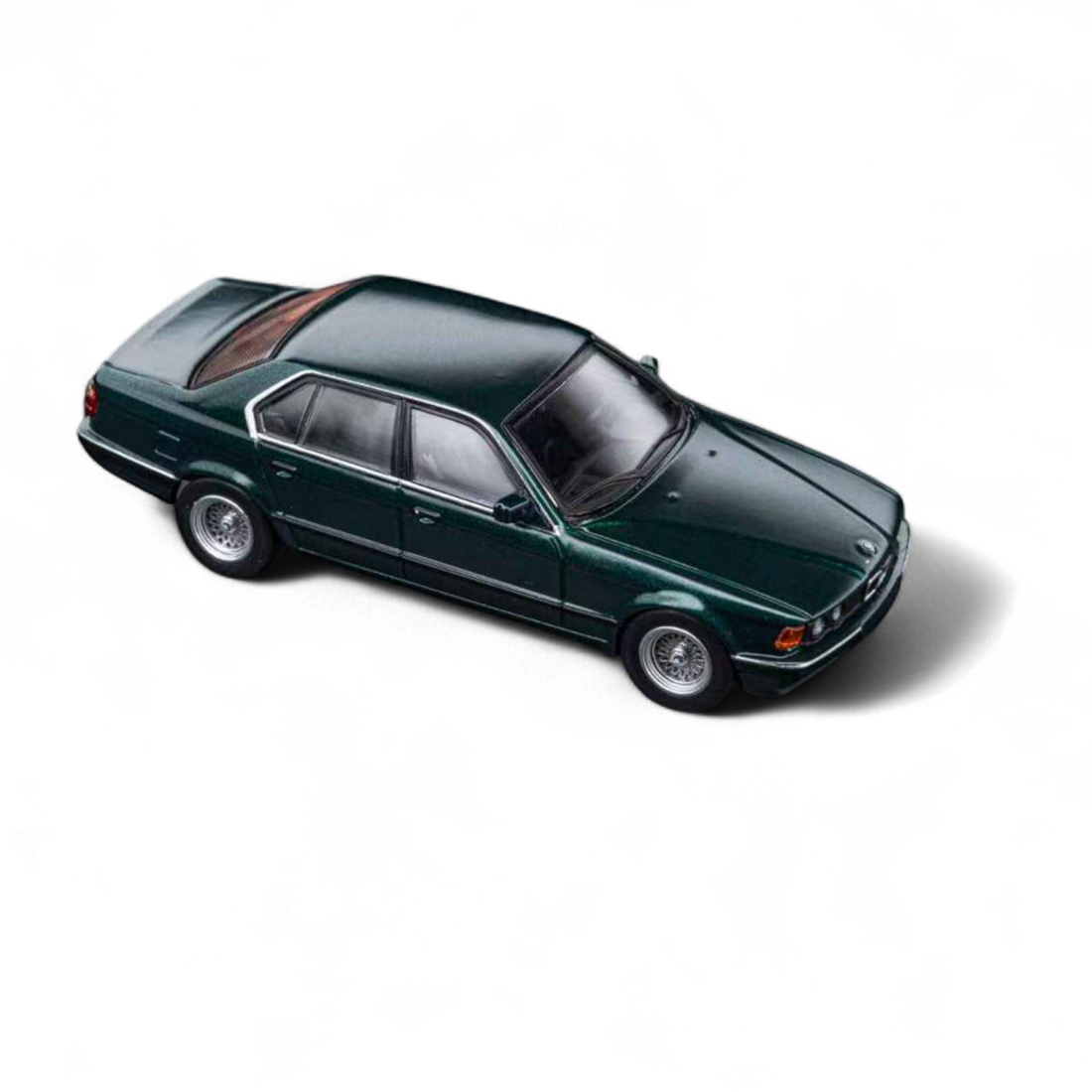 BMW E32 7-Series Sedan Oxford Metallic Green 1:64 by DCM  4