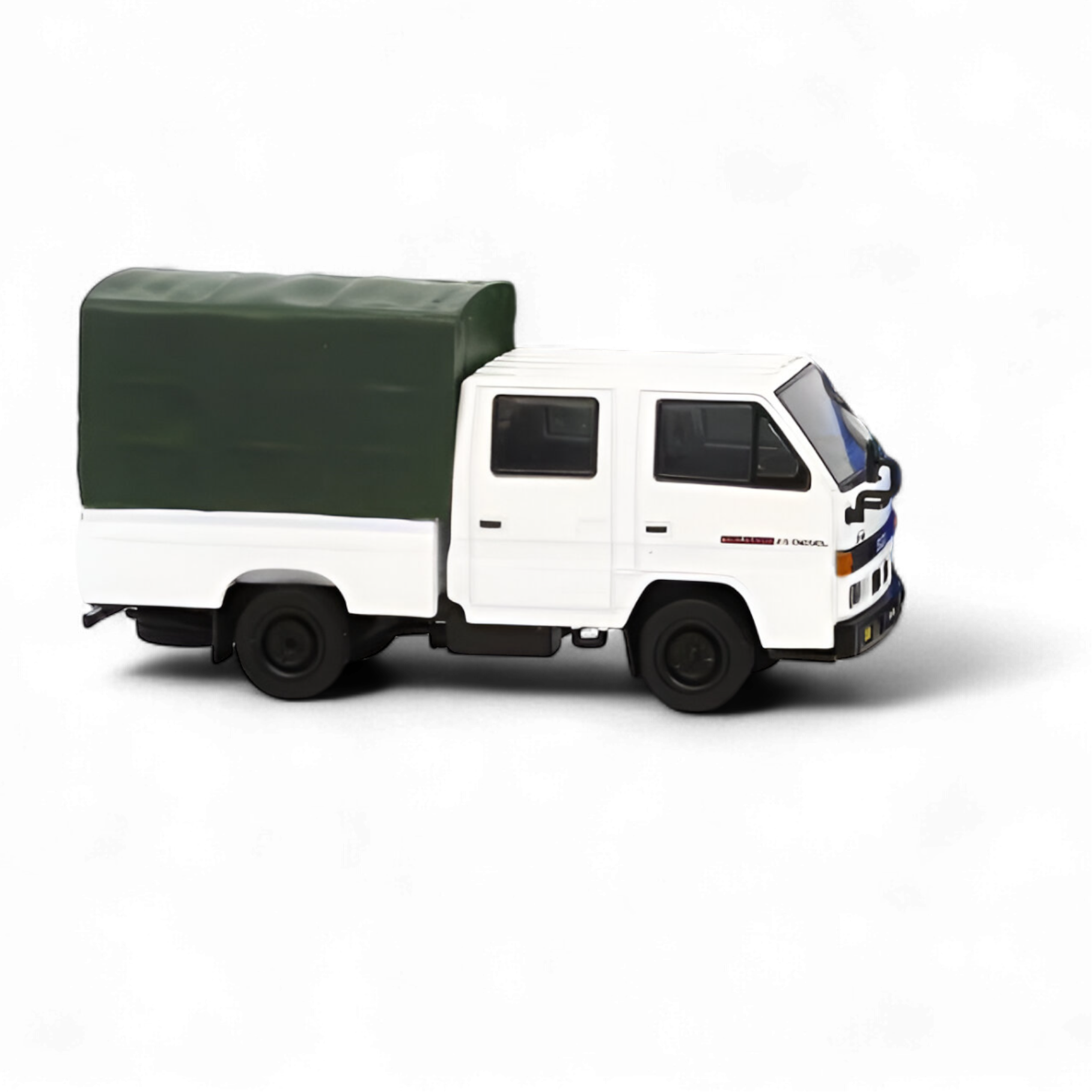 Isuzu Covered Truck - White 1:64 by Model 1
