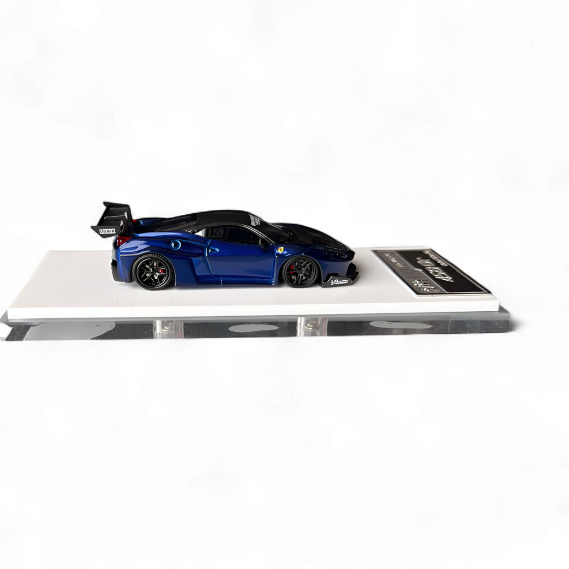 Supercar LB458GT - Metallic Blue 1:64 Resin by Flame  3