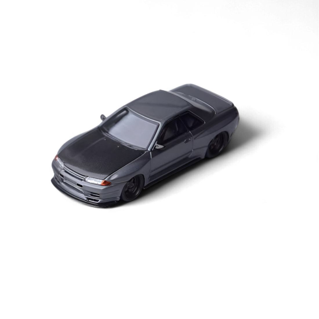 Nissan Skyline GT-R R32 Grey Garage Active 1:64 by Focal Horizon  4