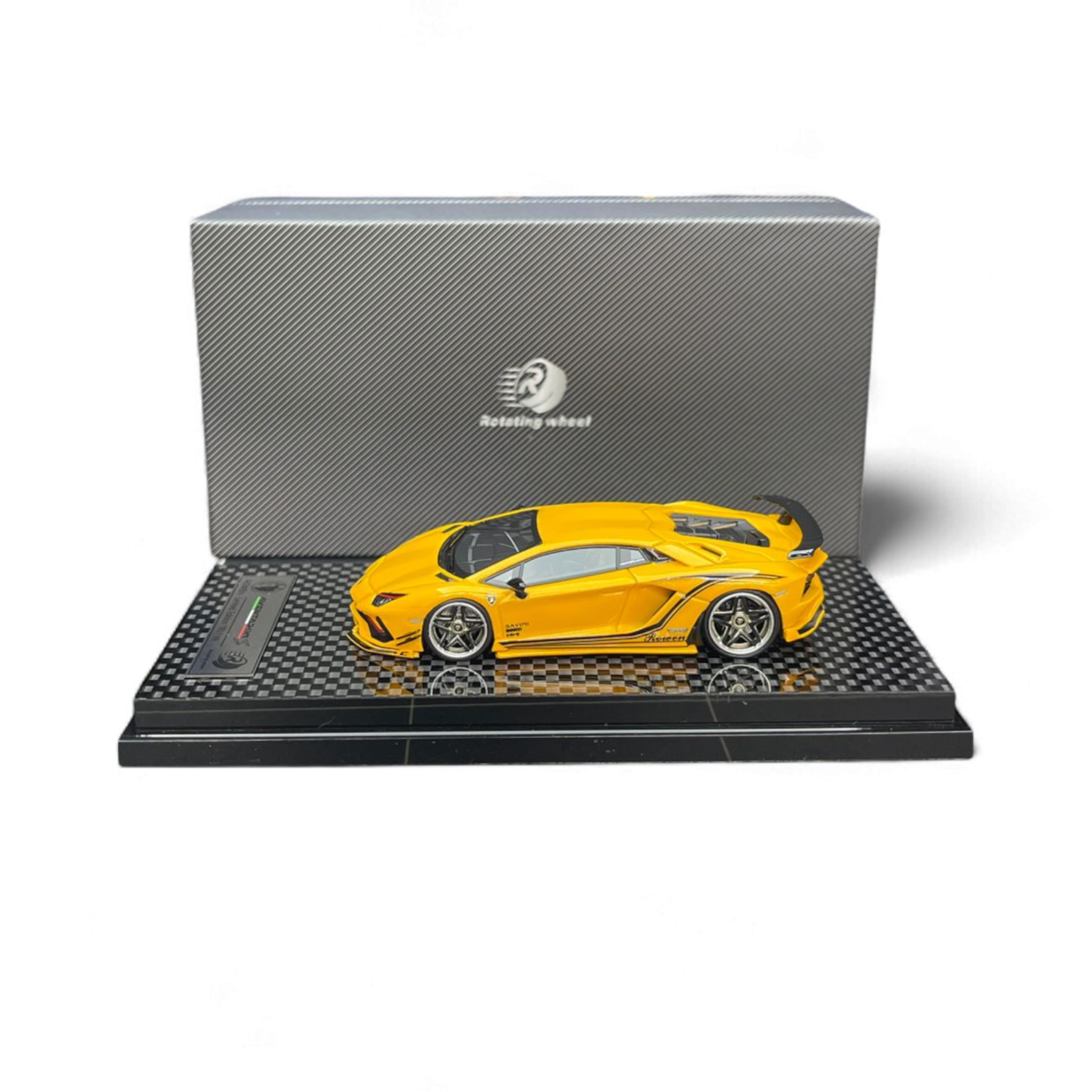 Rowen Aventador S - Pearl Yellow 1/64 by Rotating Wheel 3