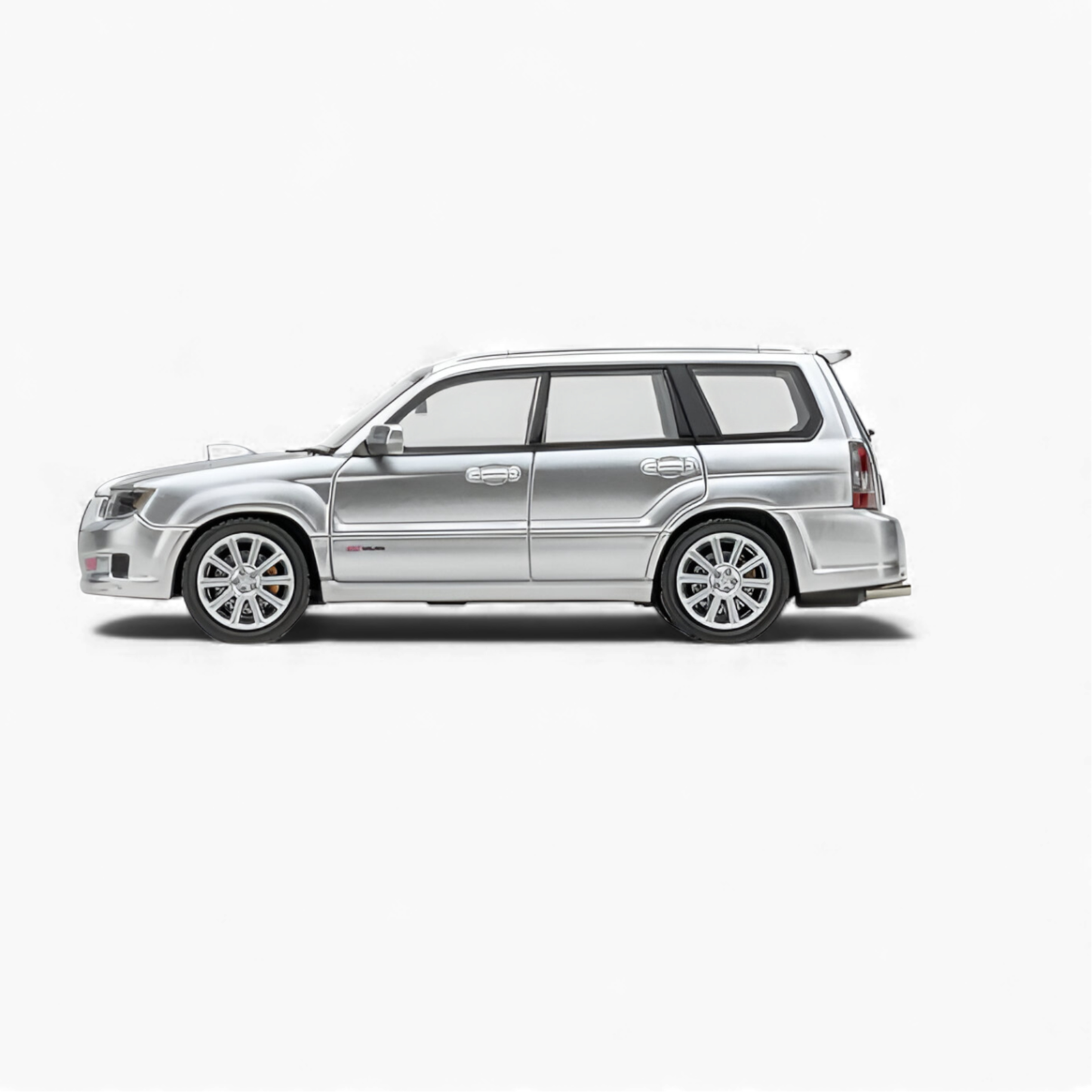 Subaru Forester Silver 1:64 by Fiberrun  2