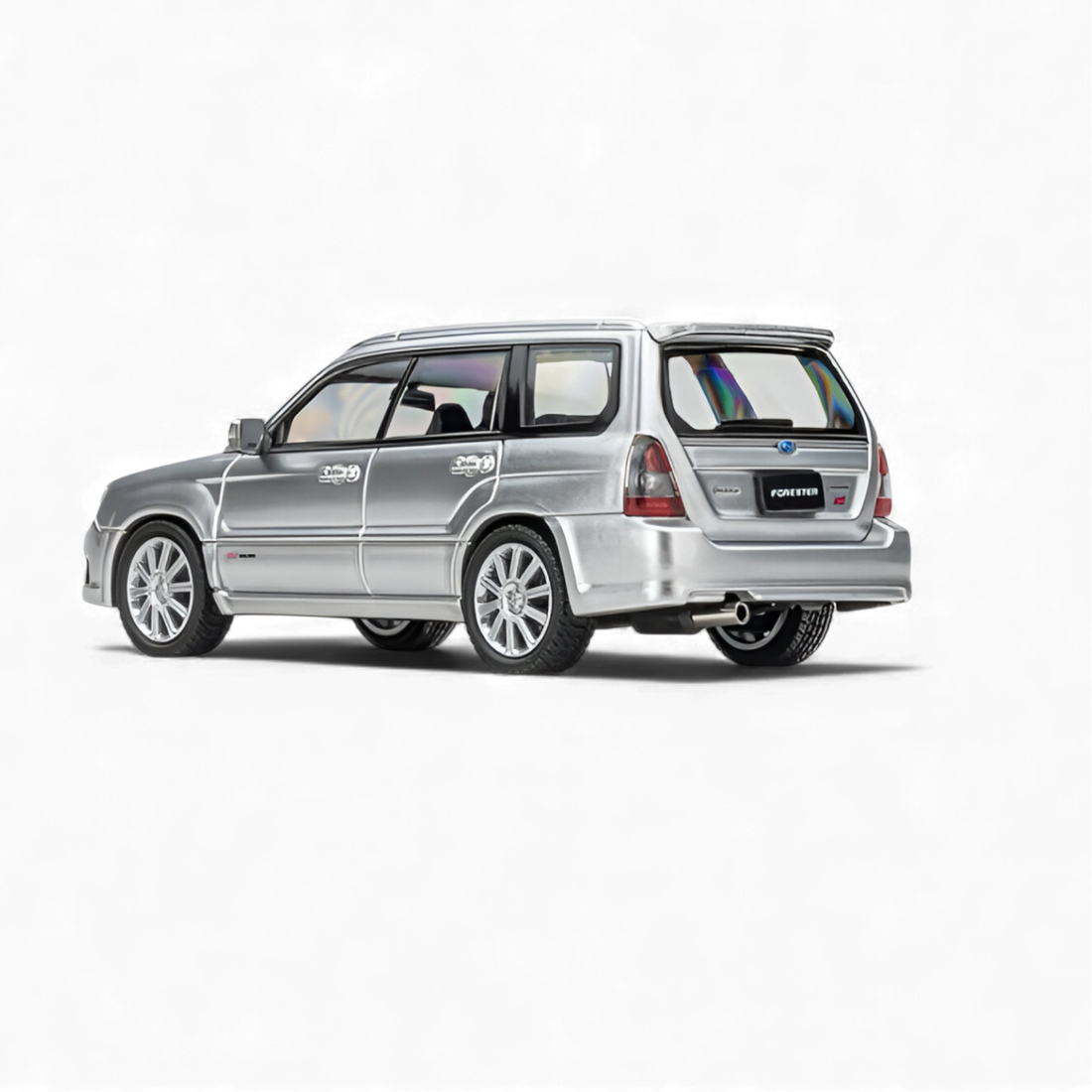 Subaru Forester Silver 1:64 by Fiberrun  6
