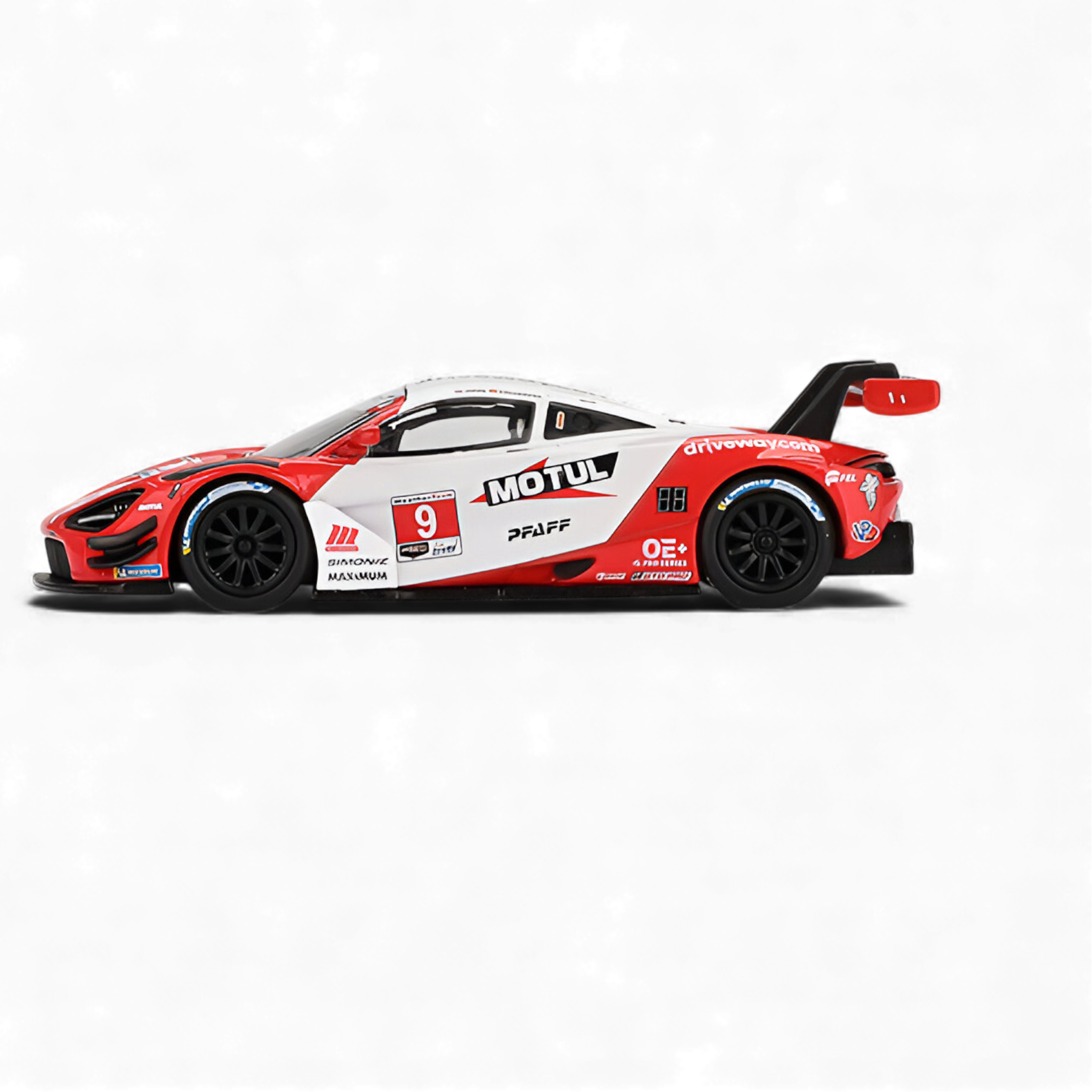 Mini GT McLaren 720S GT3 Evo Pfaff 1:64 4