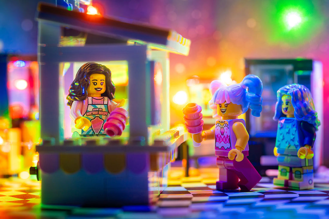 Sweet Air Cotton Candy Stand with Employee Minifig for Lego 3