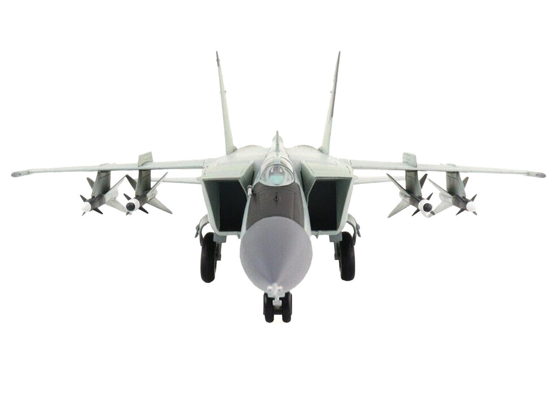 Mikoyan-Gurevich MiG-25PDS Aircraft "146th Guards Fighter Aviation Regiment 50th Anniversary of October" (1990) Soviet Air Force "Air Power Series" 1/72 Diecast Model by Hobby Master-2