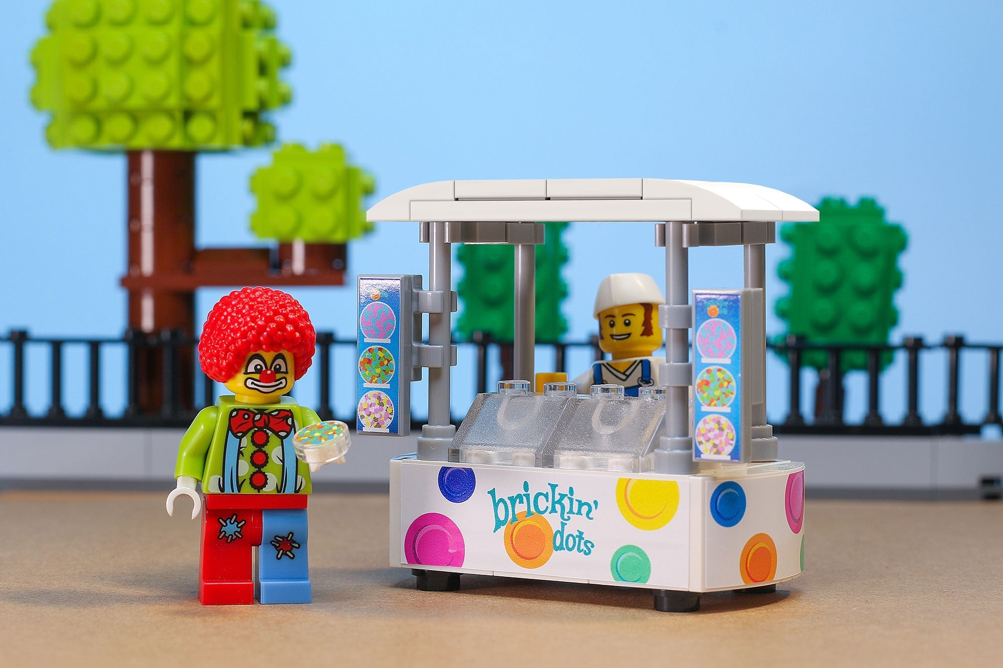 Brickin' Dots Ice Cream Food Stand made using LEGO parts - B3 Customs 2