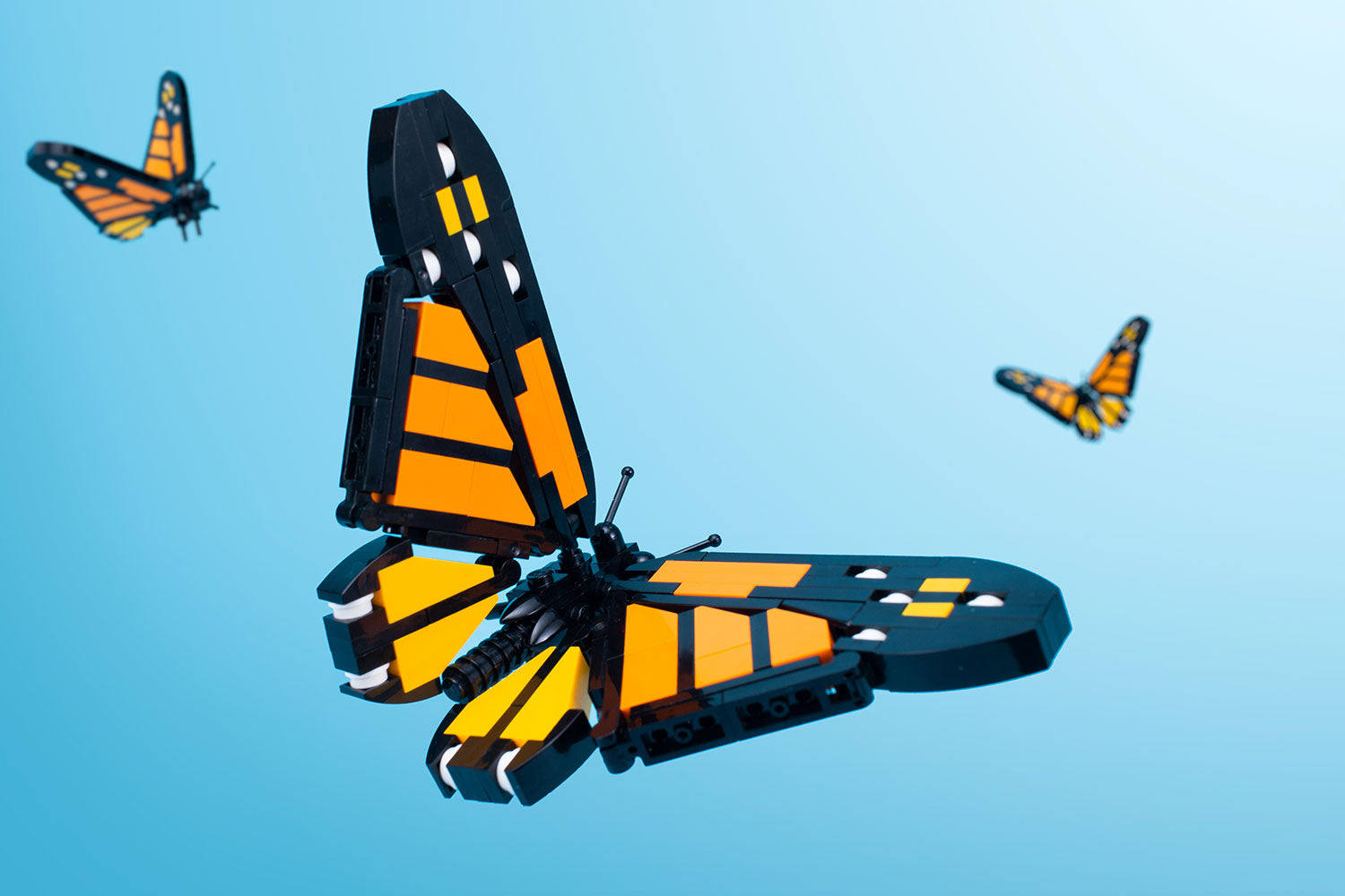 Monarch Butterfly - B3 Customs Building Set made using LEGO parts 2
