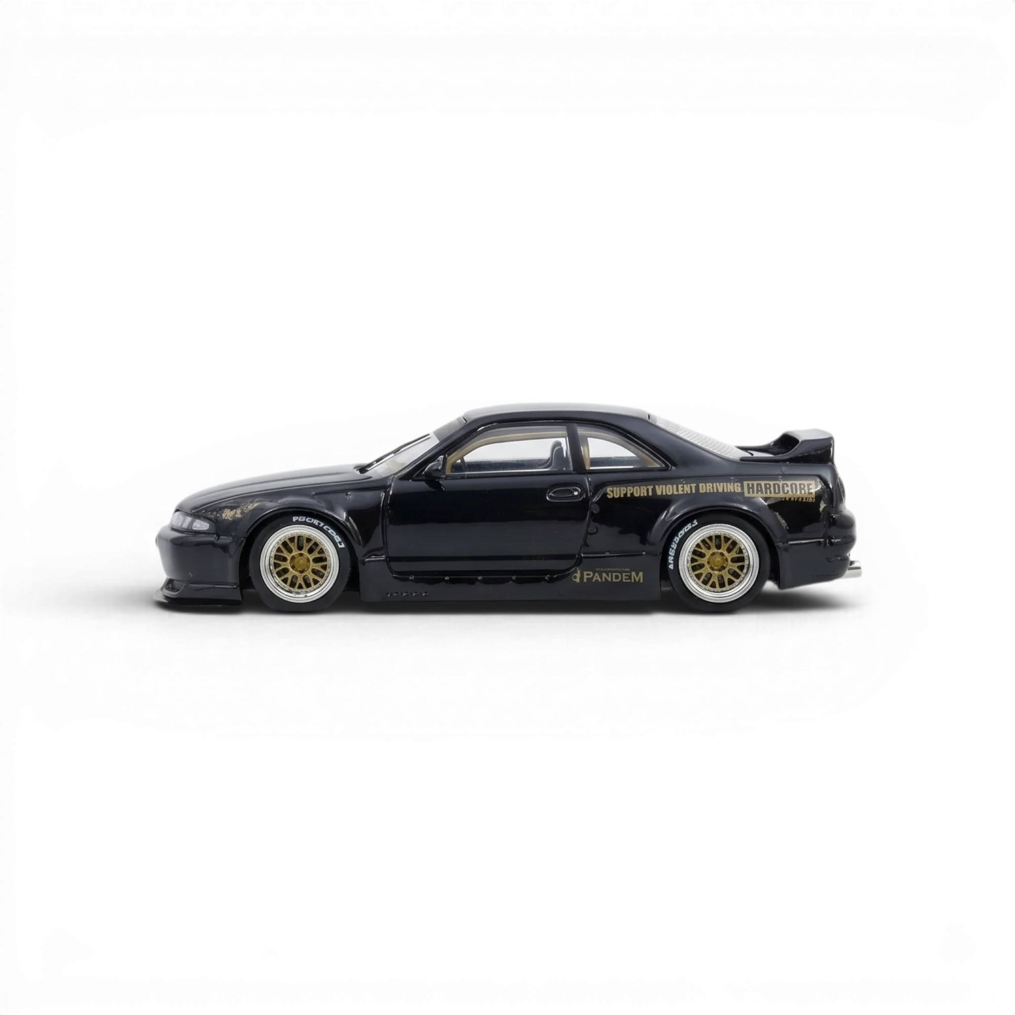 INNO64 Nissan Skyline GT-R R33 PANDEM collector car