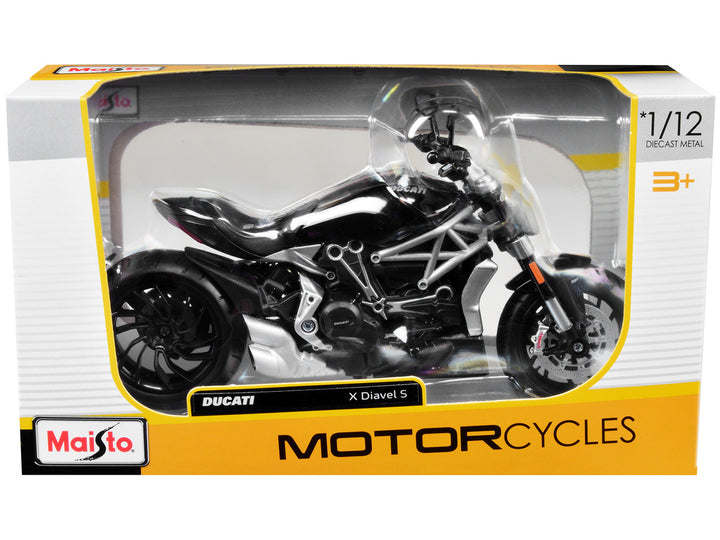 Ducati X Diavel S Black 1/12 Diecast Motorcycle Model by Maisto-1