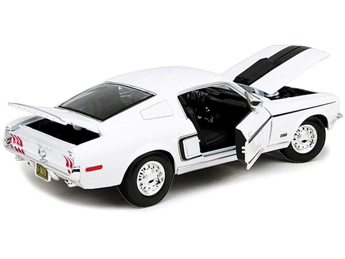 Ford Mustang 1968 CJ Cobra Jet White 1/18 Diecast Model Car by Maisto 3