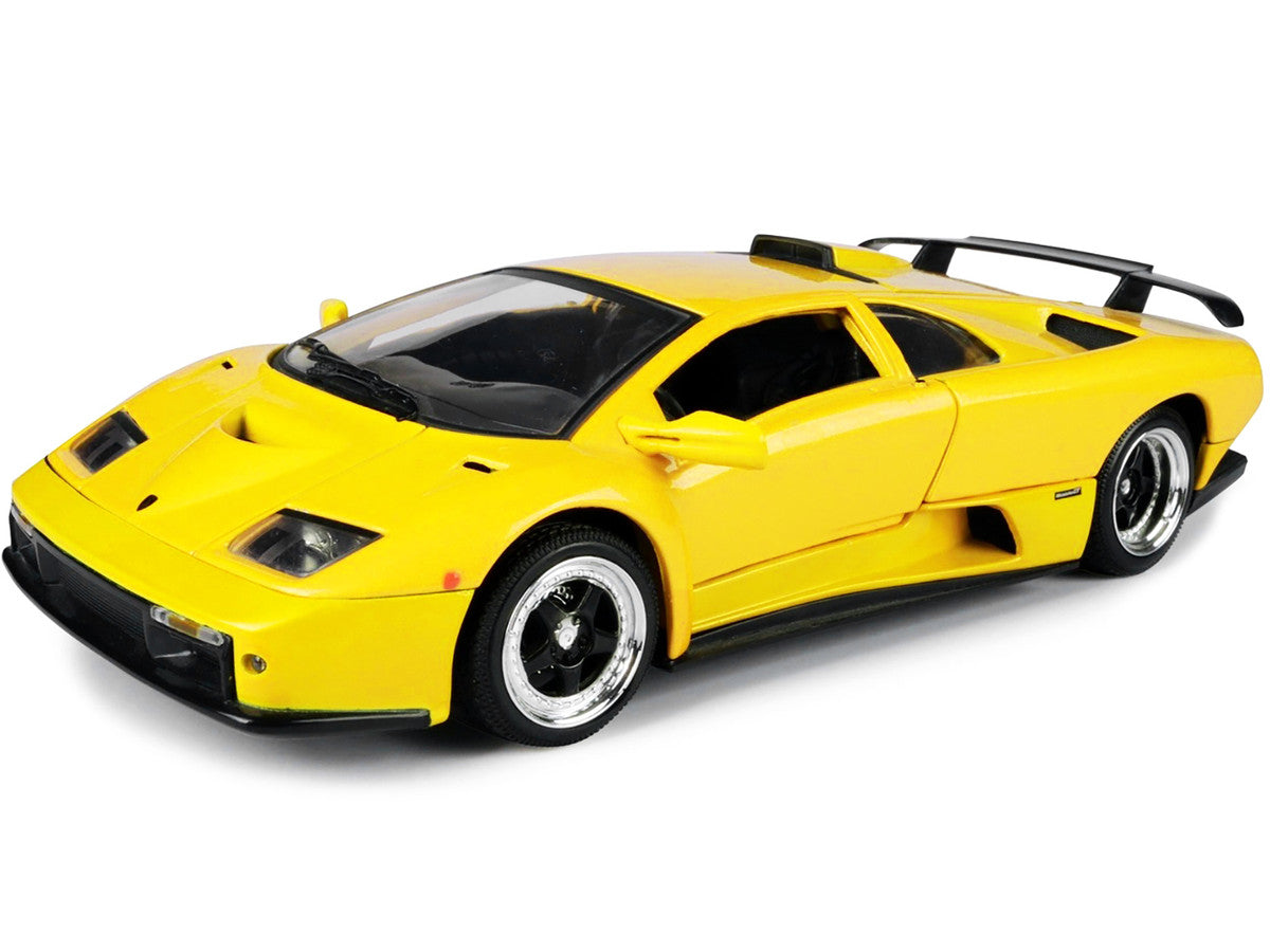 Lamborghini Diablo GT Yellow 1/18 Diecast Model Car by Motormax-1